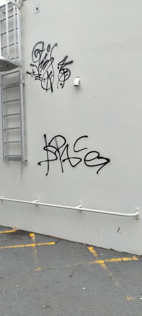 Graffiti, a report photo