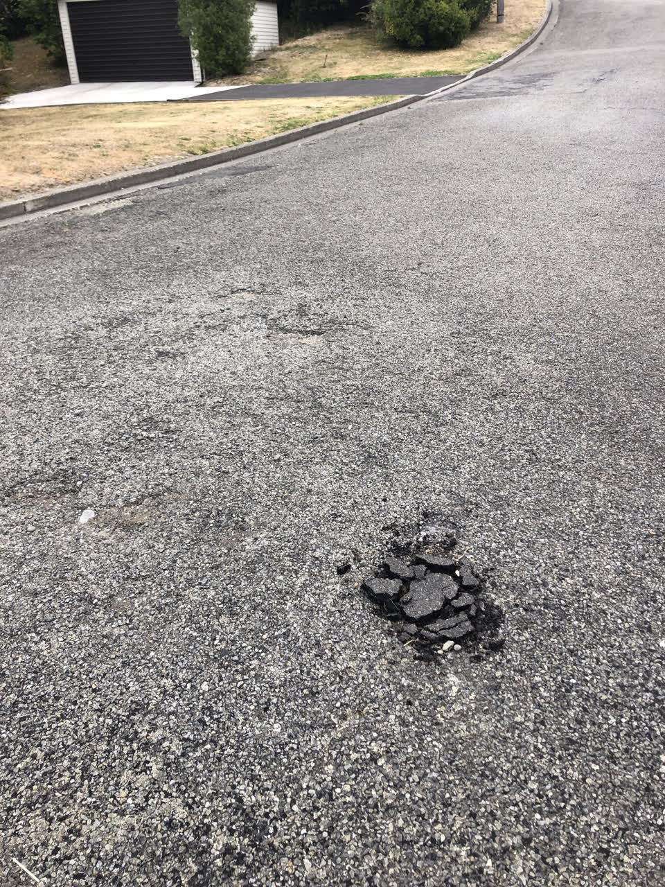 The photograph attached to this roading/streets report