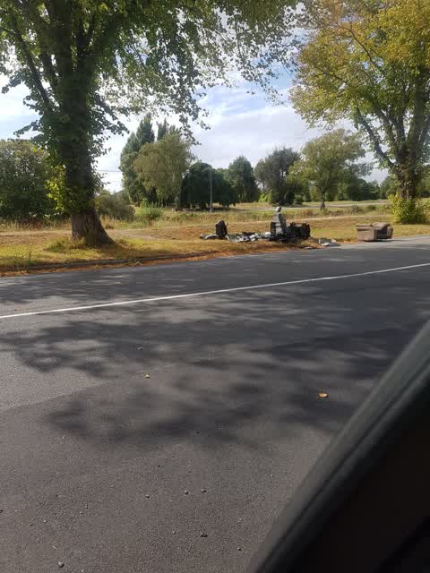 Rubbish/Recycling, a report photo