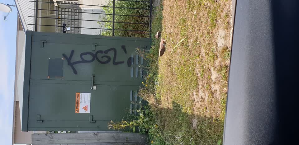 The photograph attached to this graffiti report