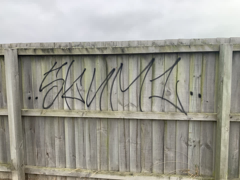 The photograph attached to this graffiti report