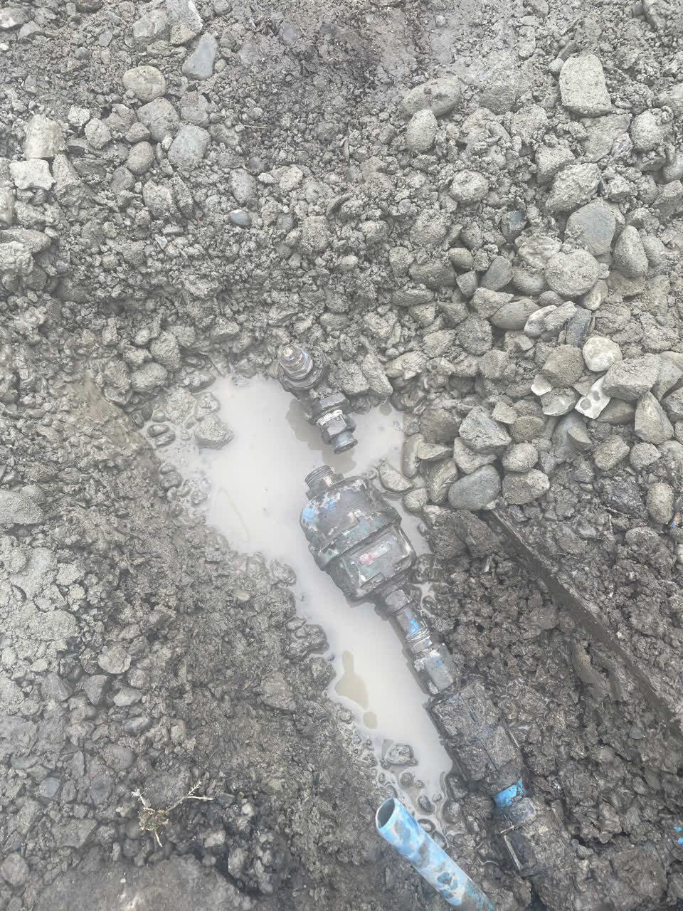 The photograph attached to this water supply report