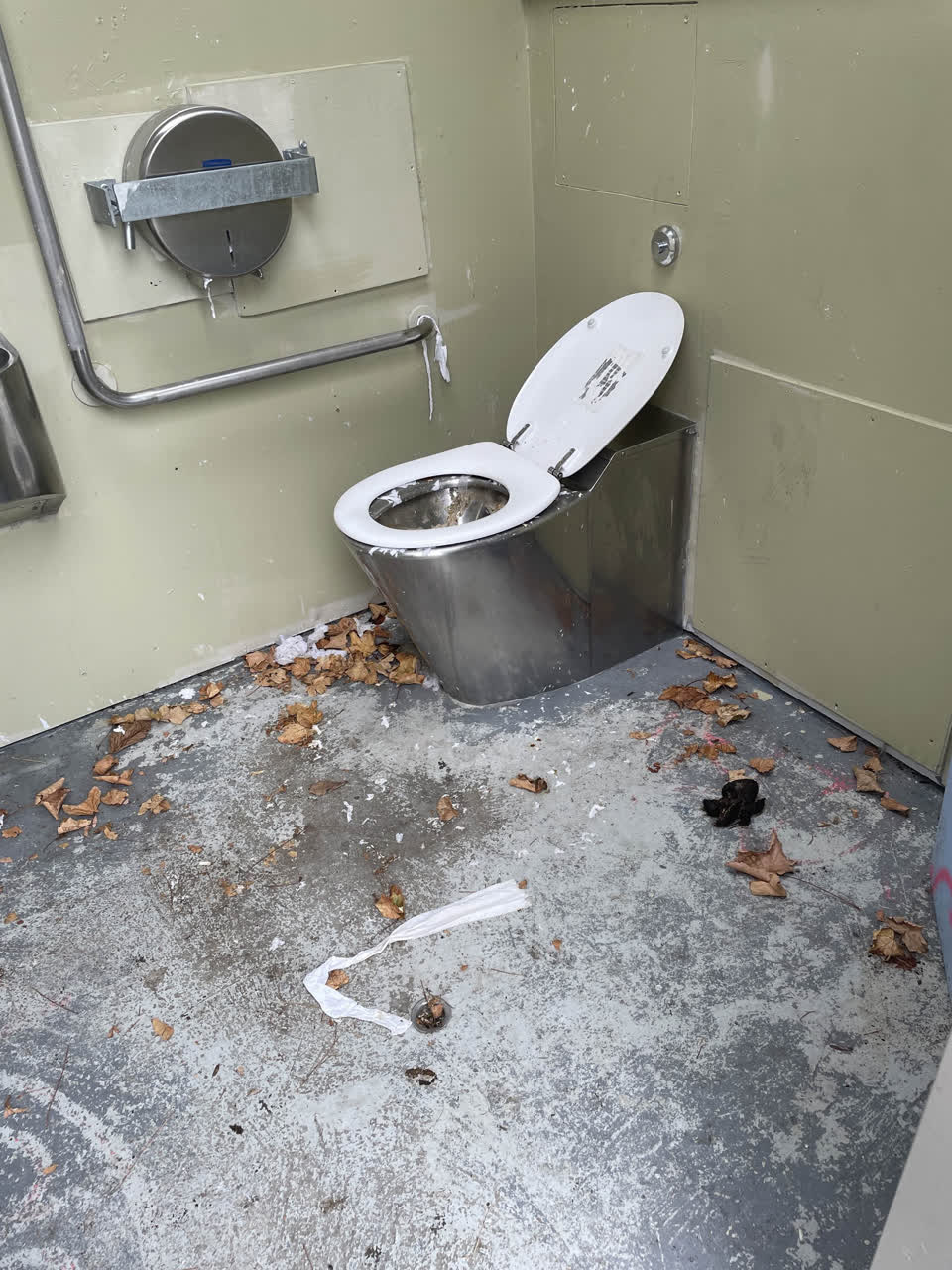 The photograph attached to this parks report