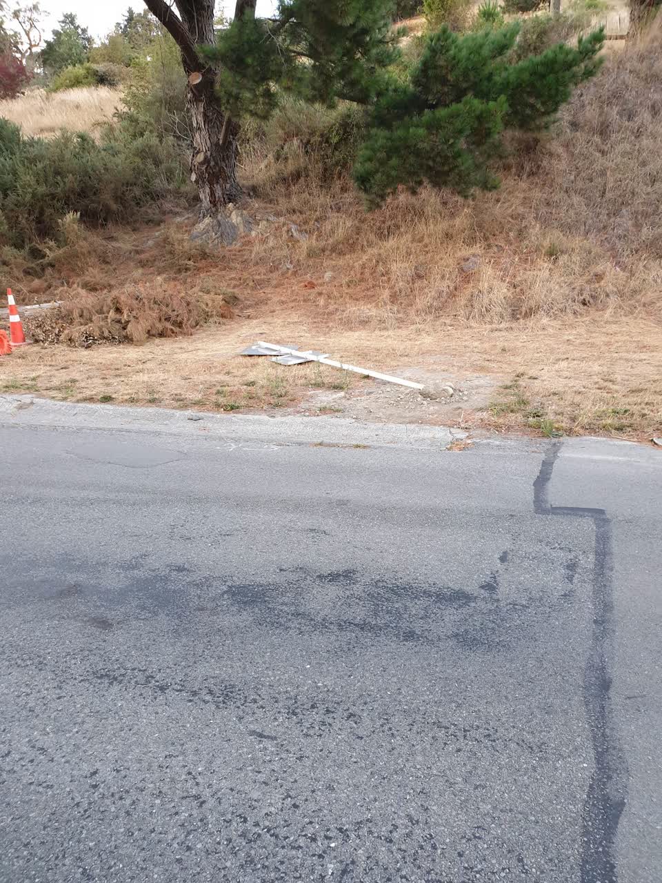 The photograph attached to this roading/streets report