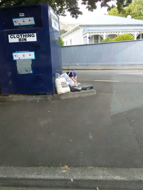 Rubbish/Recycling, a report photo