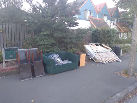 Rubbish/Recycling, a report photo