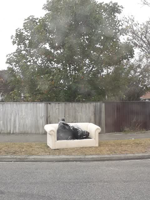 Rubbish/Recycling, a report photo