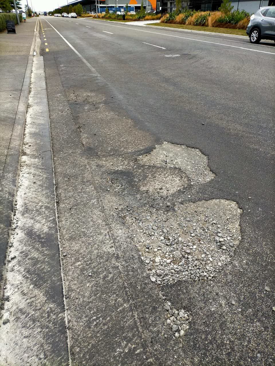 The photograph attached to this roading/streets report