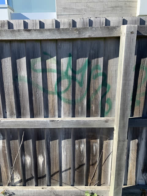 Graffiti, a report photo