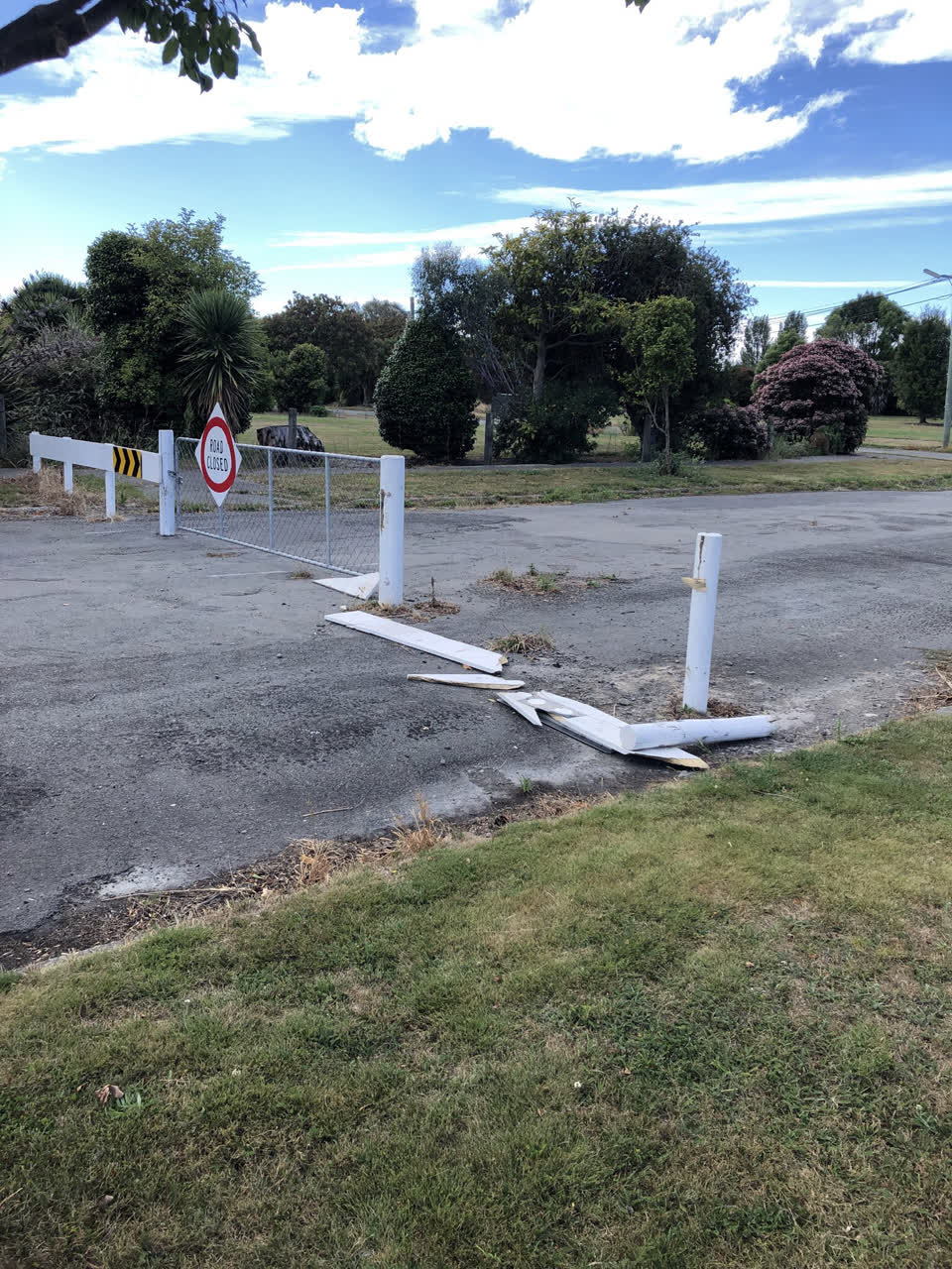 The photograph attached to this roading/streets report