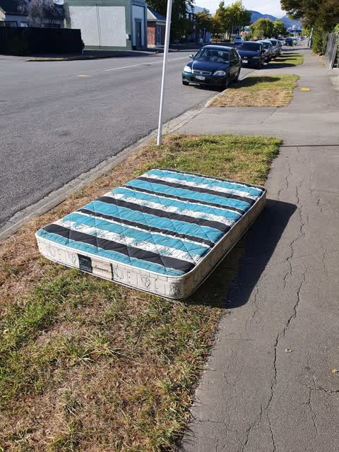 Rubbish/Recycling, a report photo