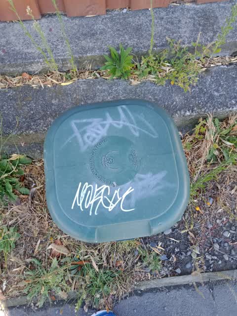 Graffiti, a report photo
