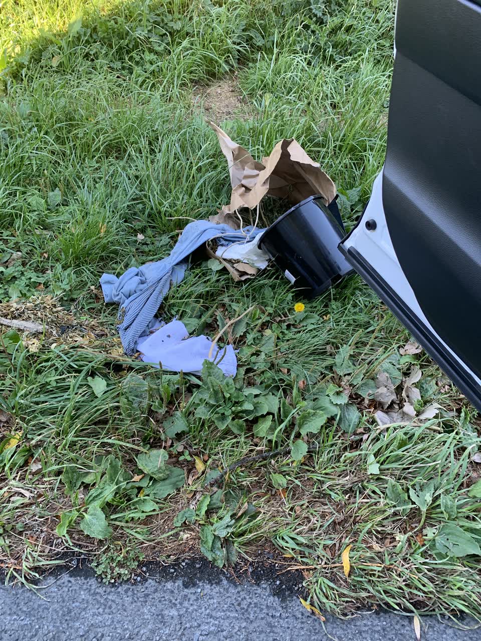 The photograph attached to this rubbish/recycling report
