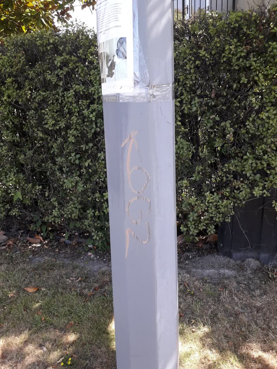 The photograph attached to this graffiti report