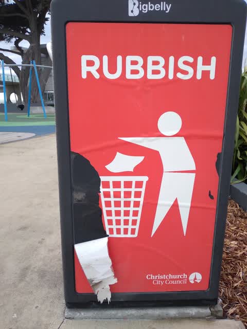 Rubbish/Recycling, a report photo