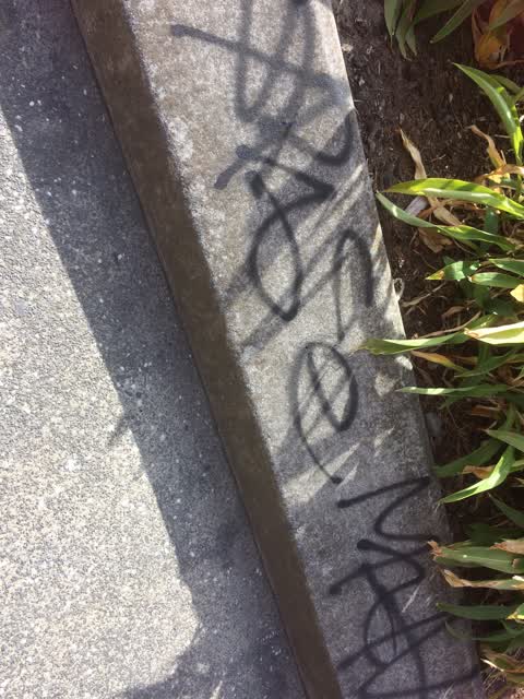 Graffiti, a report photo