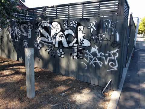 Graffiti, a report photo