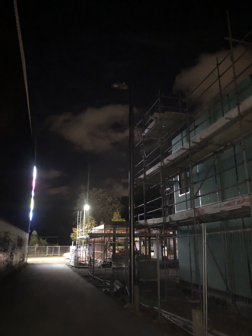 The photograph attached to this street light outage report
