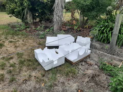 Rubbish/Recycling, a report photo