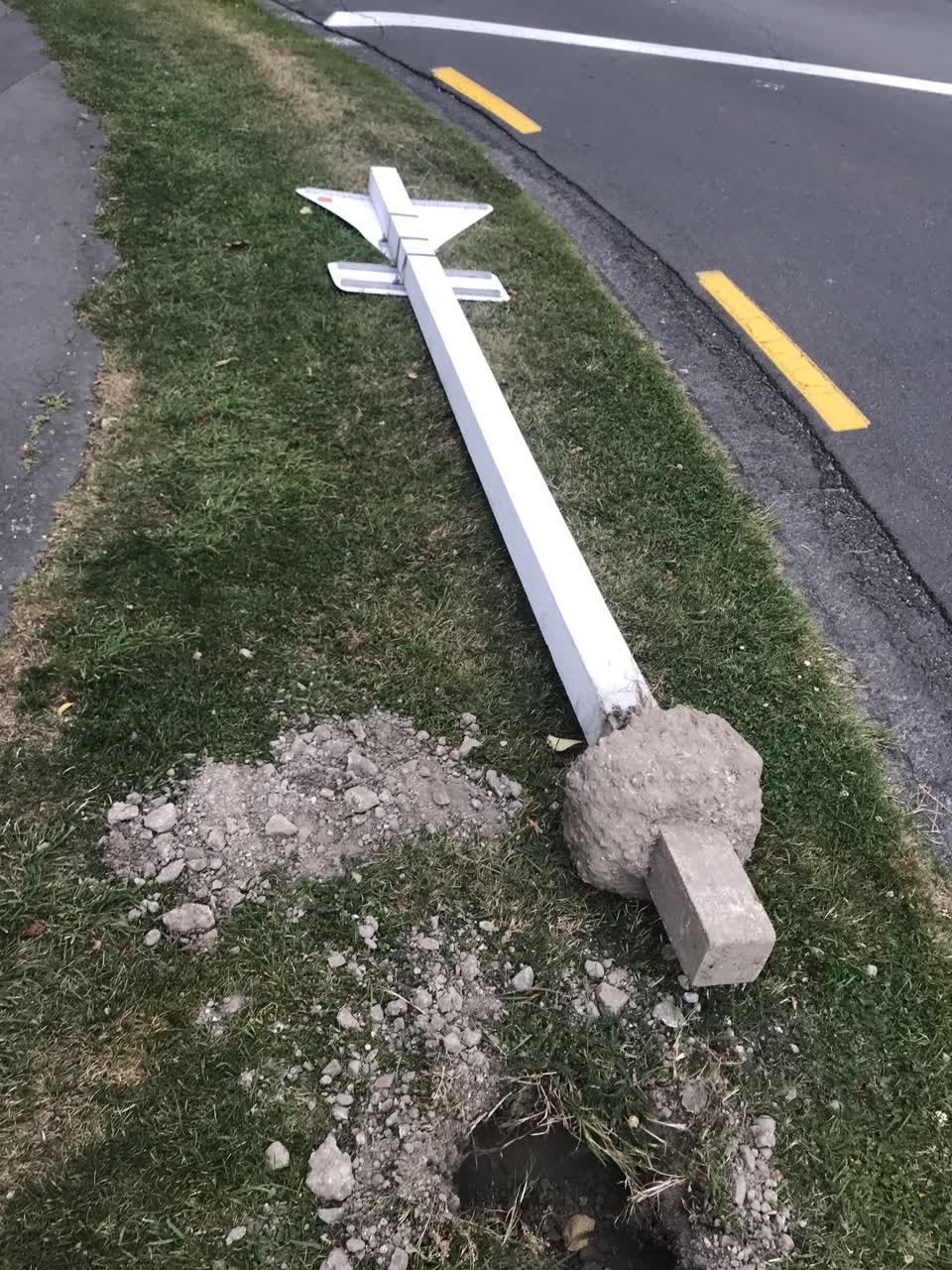 The photograph attached to this roading/streets report