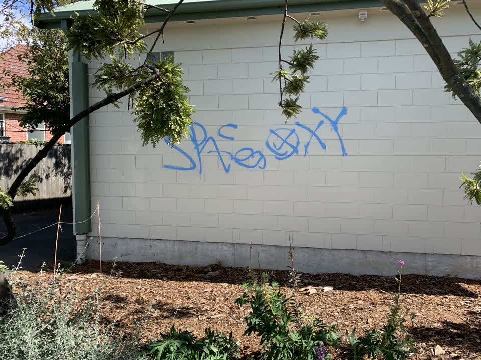 The photograph attached to this graffiti report