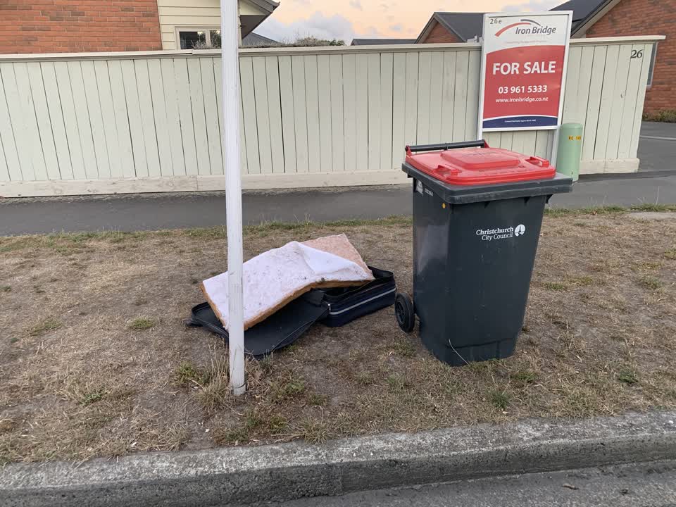 The photograph attached to this rubbish/recycling report