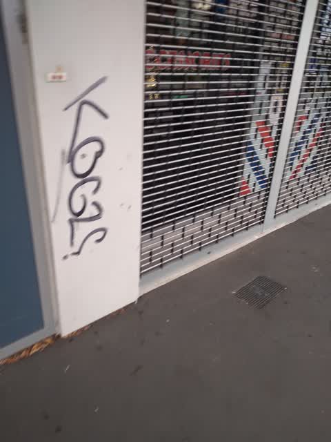 Graffiti, a report photo