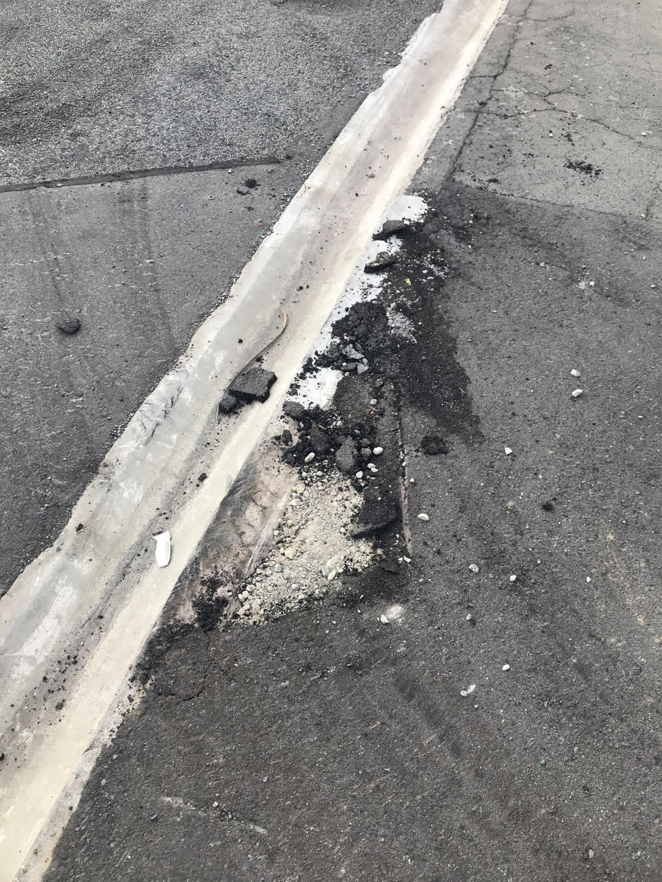 The photograph attached to this roading/streets report
