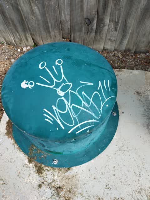 Graffiti, a report photo