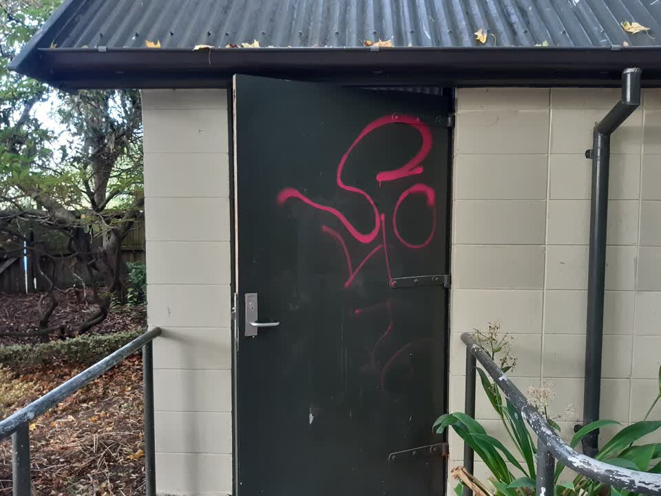 The photograph attached to this graffiti report