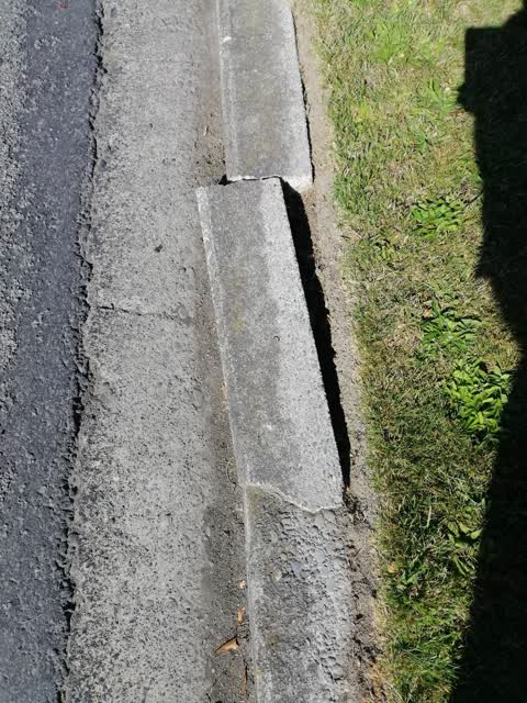 Roading/Streets, a report photo