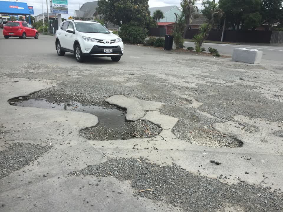 The photograph attached to this roading/streets report