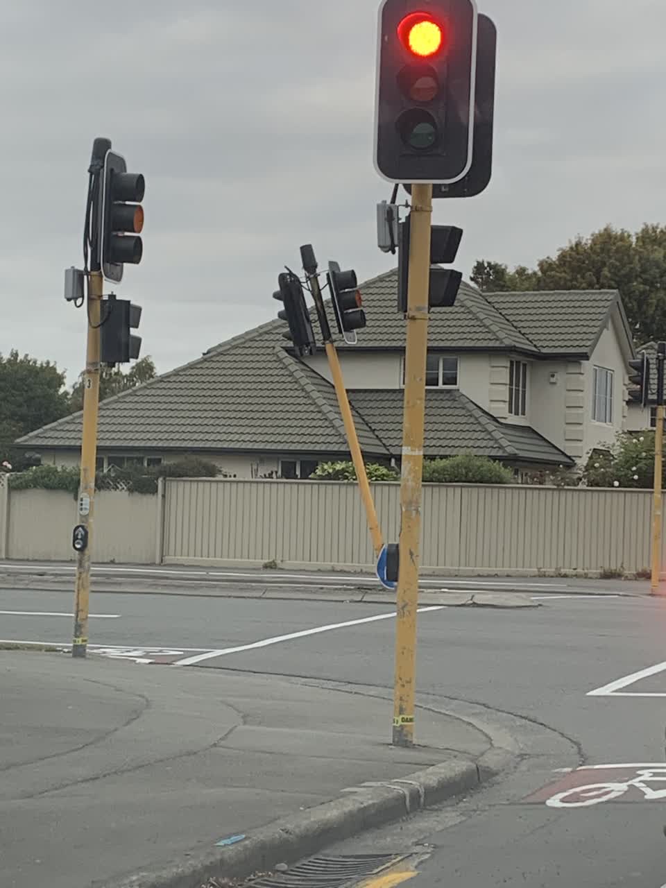The photograph attached to this street light outage report