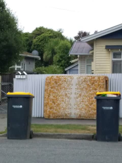 Rubbish/Recycling, a report photo