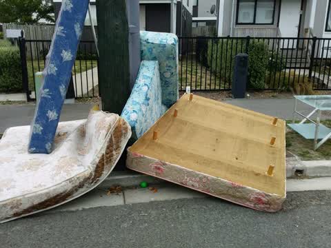 Rubbish/Recycling, a report photo