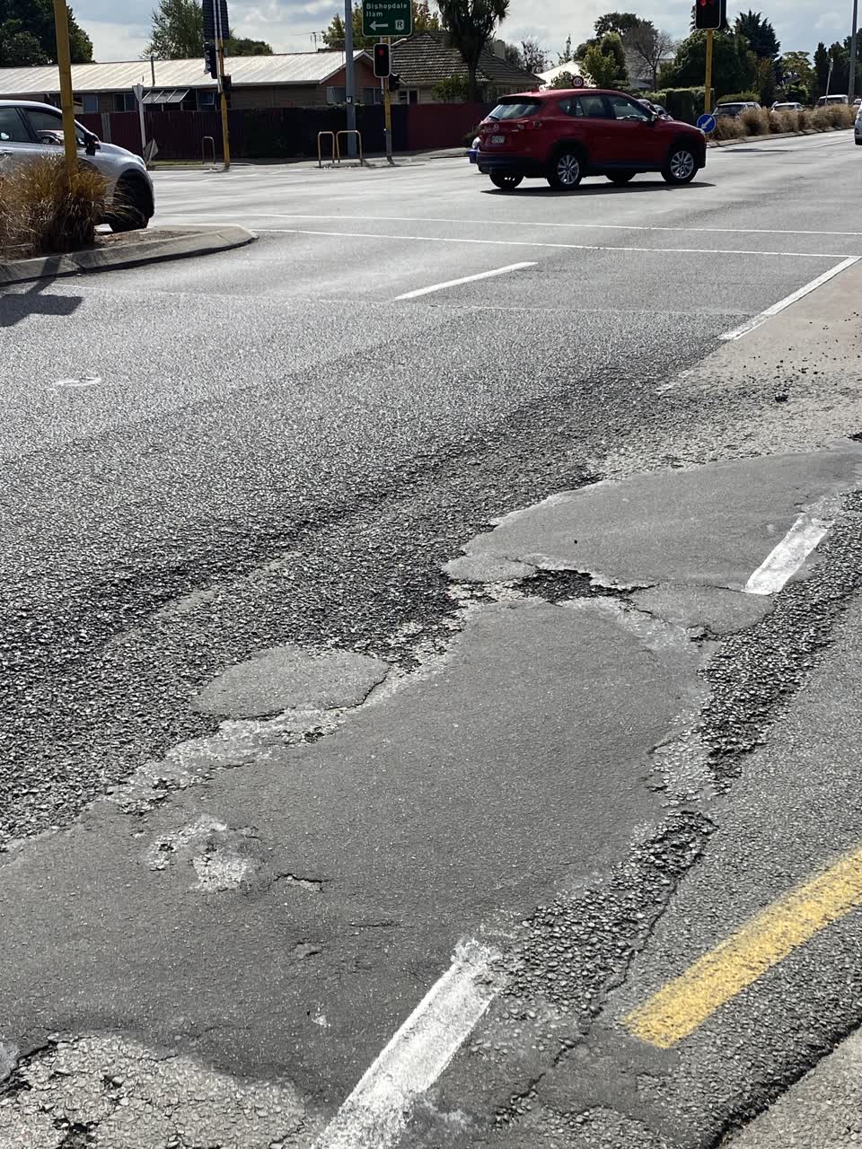 The photograph attached to this roading/streets report