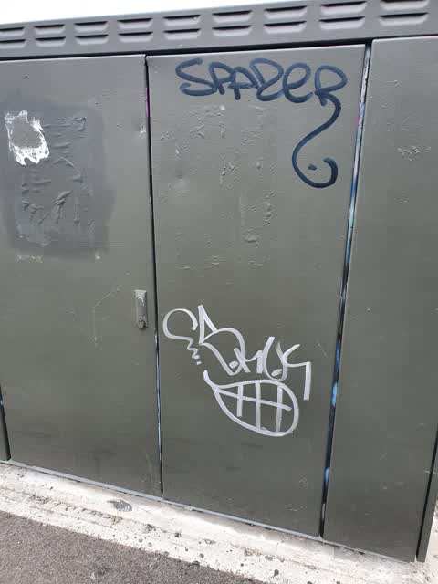 Graffiti, a report photo