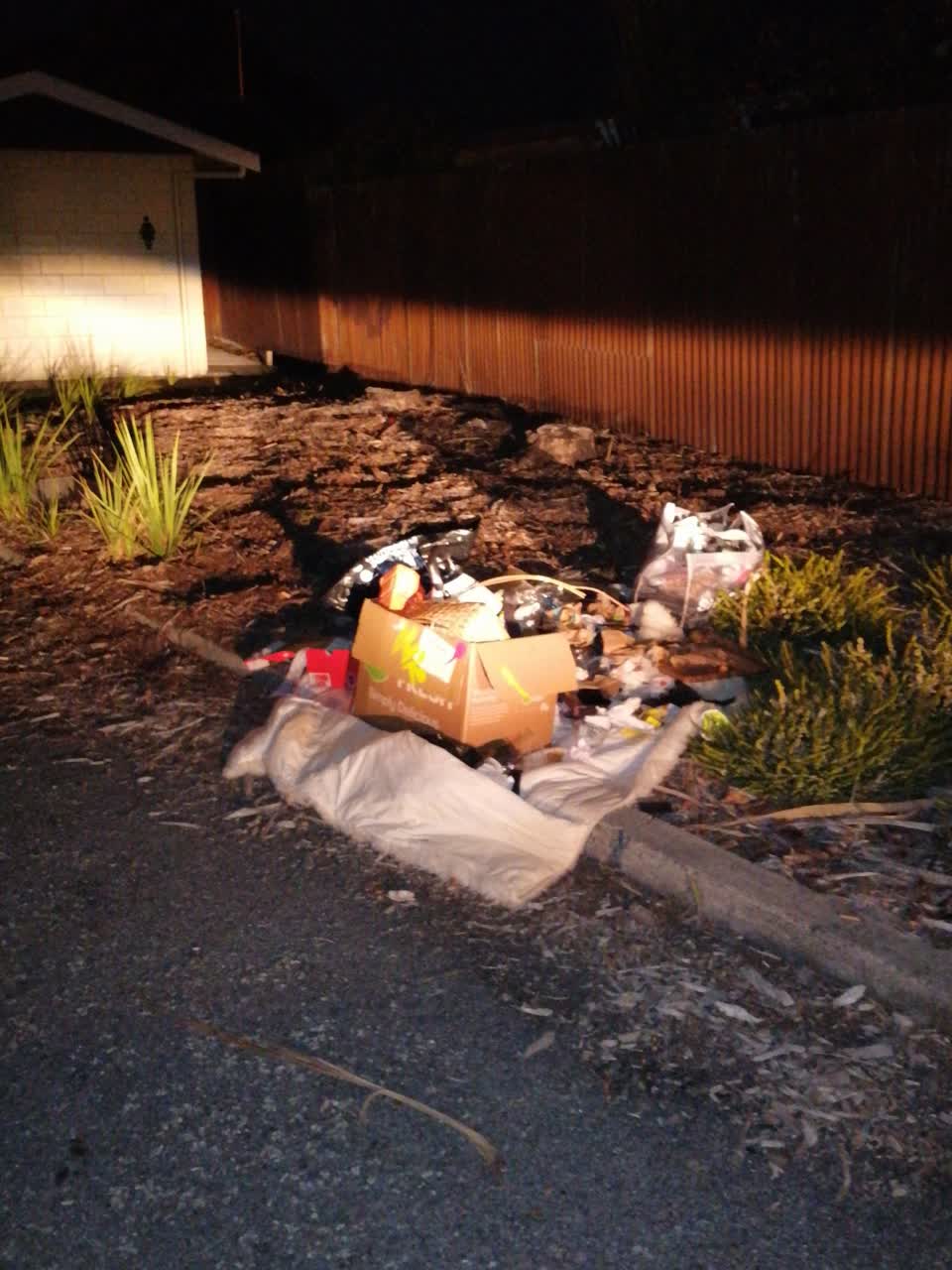 The photograph attached to this rubbish/recycling report