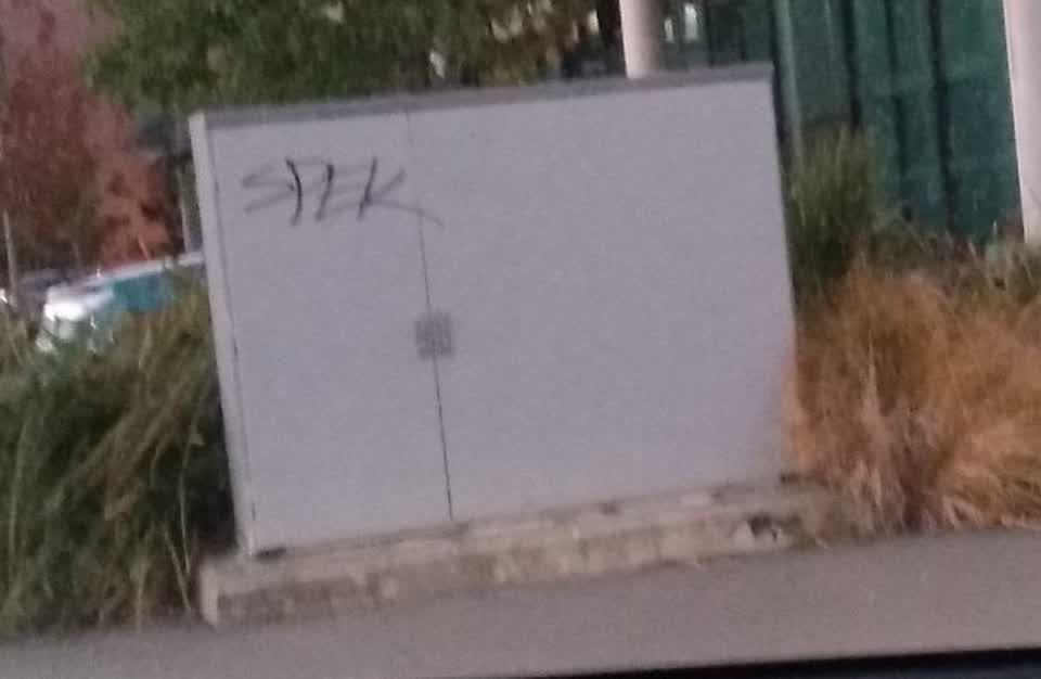 The photograph attached to this graffiti report