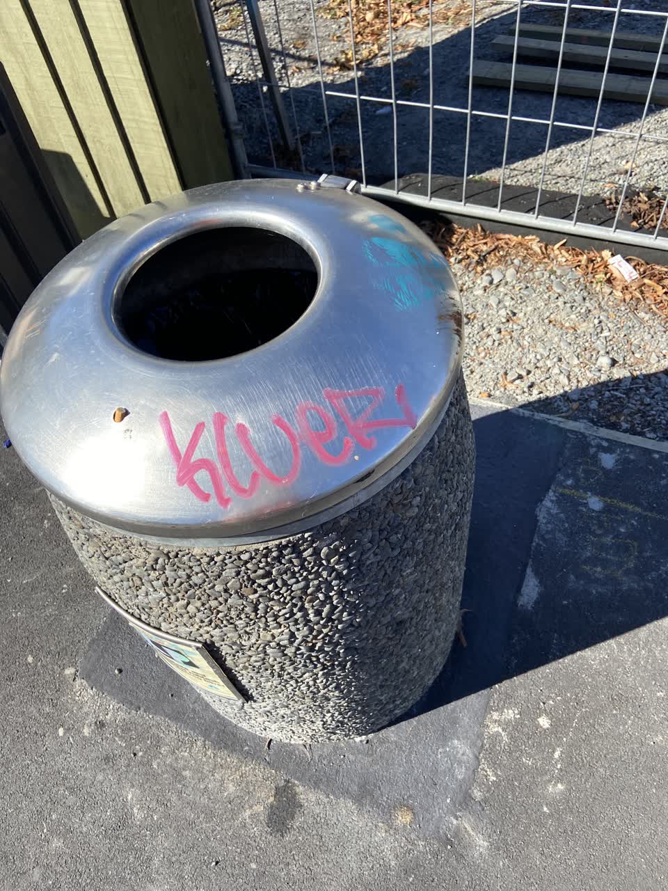 The photograph attached to this graffiti report