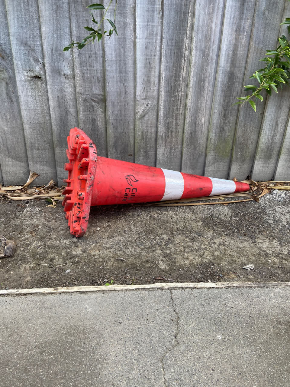 The photograph attached to this roading/streets report
