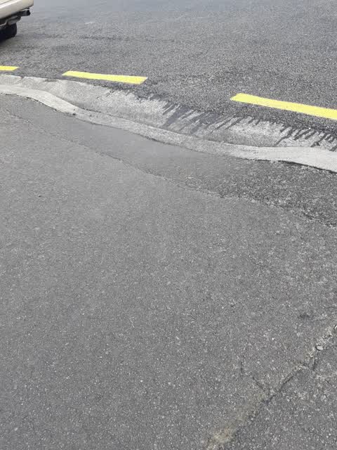 Roading/Streets, a report photo