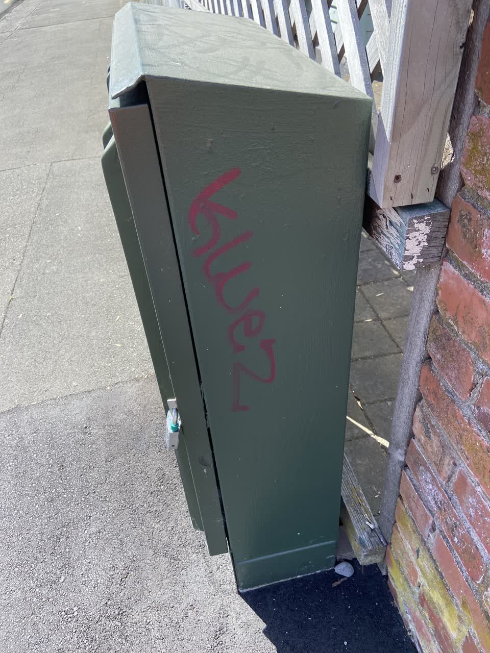 The photograph attached to this graffiti report