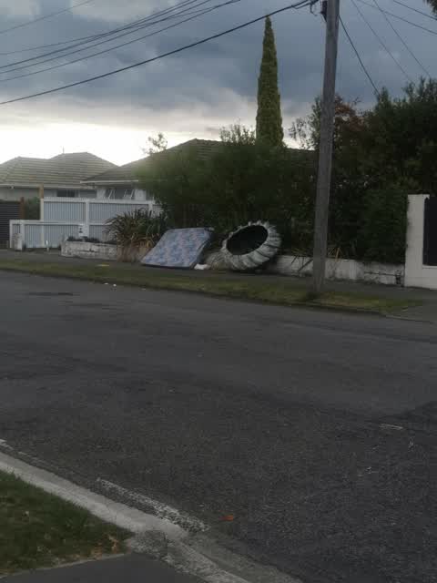 Rubbish/Recycling, a report photo