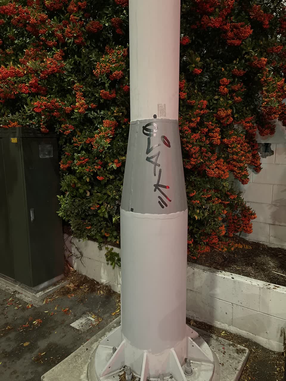 The photograph attached to this graffiti report