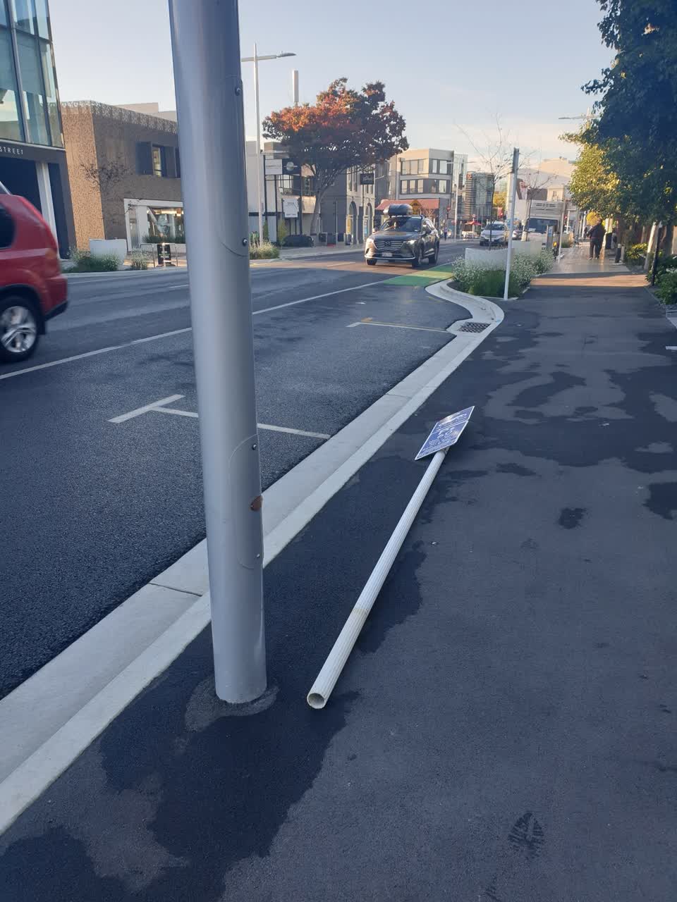 The photograph attached to this roading/streets report