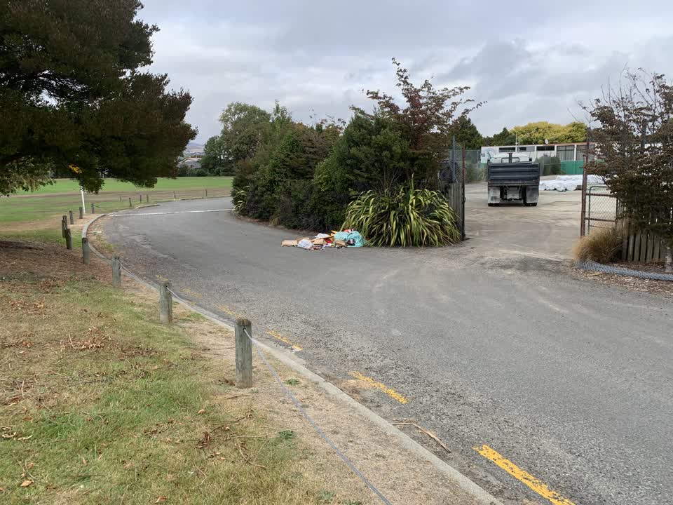 The photograph attached to this rubbish/recycling report