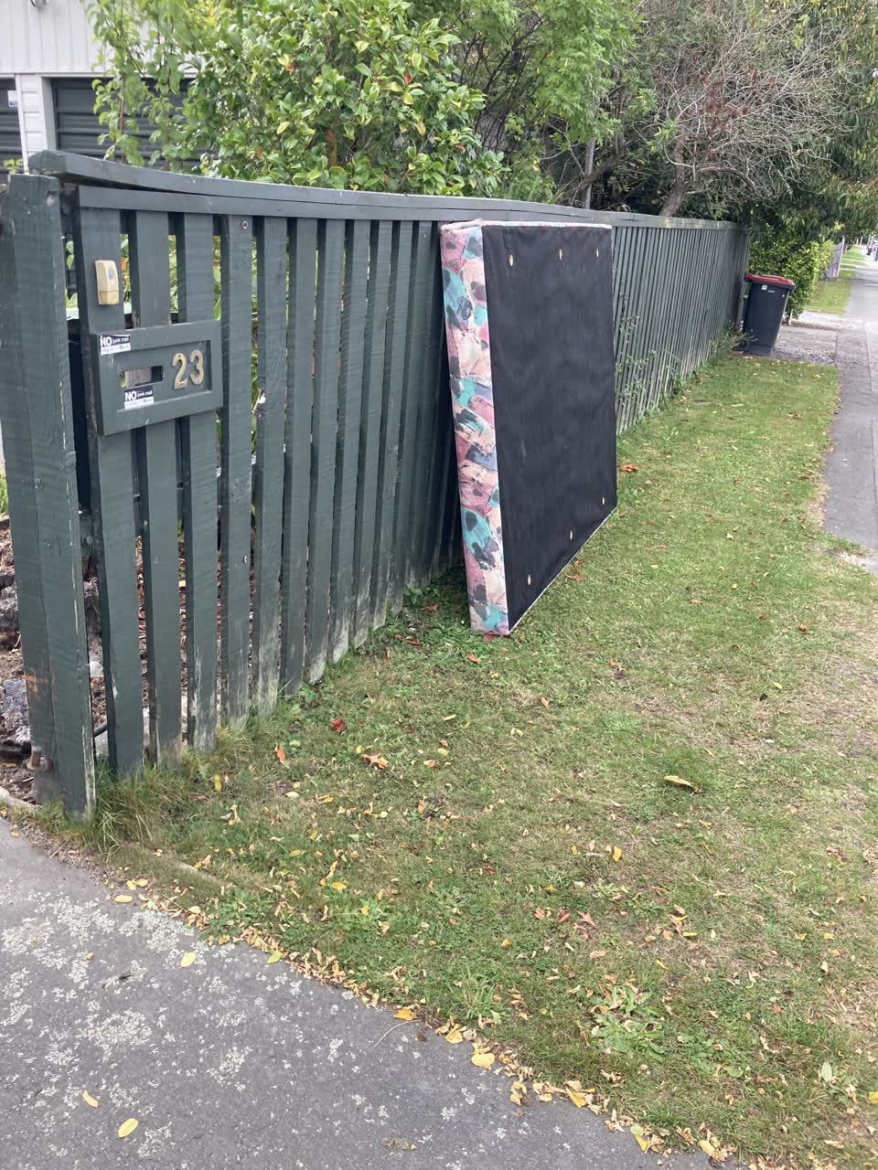 The photograph attached to this rubbish/recycling report