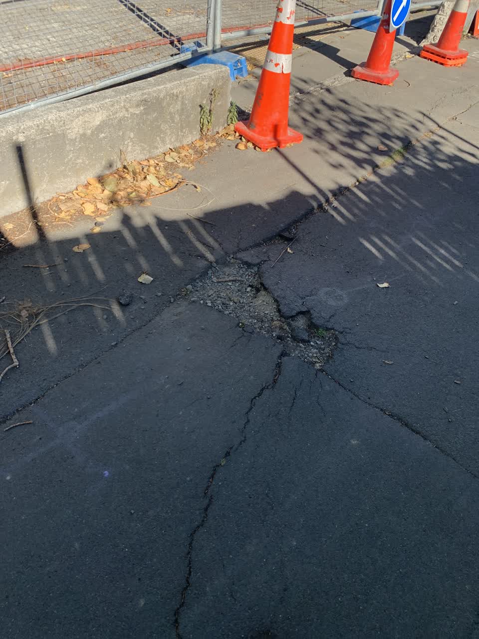 The photograph attached to this roading/streets report