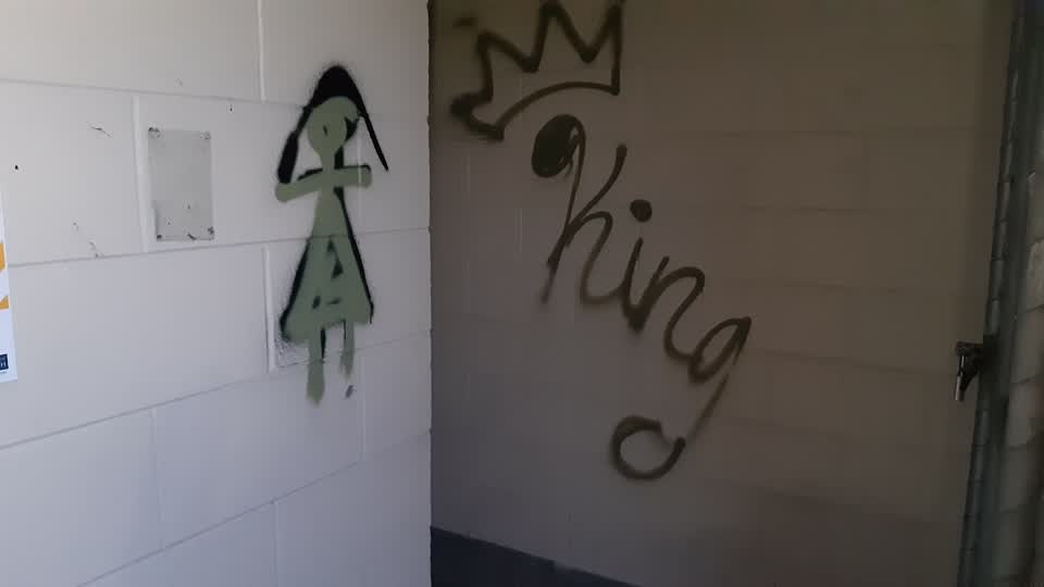 The photograph attached to this graffiti report